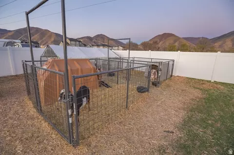 Exterior - 126 N 800 W, Mapleton, UT 84664 photo 13 of 15