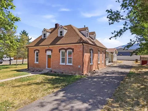 Exterior - 204 E 100 N, Meadow, UT 84644 photo 3 of 6