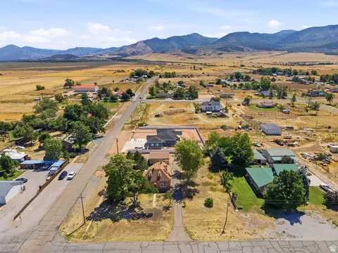 View/Area - 204 E 100 N, Meadow, UT 84644 photo 3 of 5