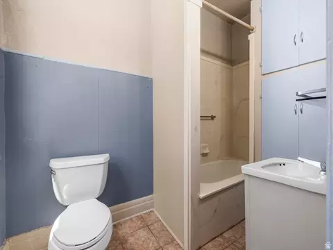 Bath - 204 E 100 N, Meadow, UT 84644 photo 1 of 2