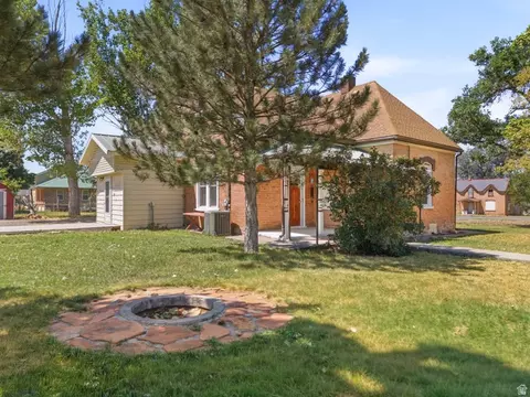 Exterior - 204 E 100 N, Meadow, UT 84644 photo 6 of 6