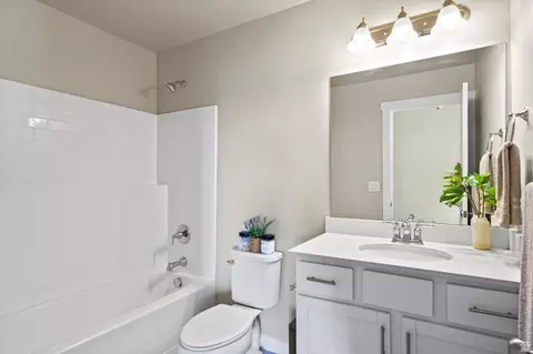 Bath - 6446 N Pine Tree Way, Eagle Mountain, UT 84005 photo 3 of 3