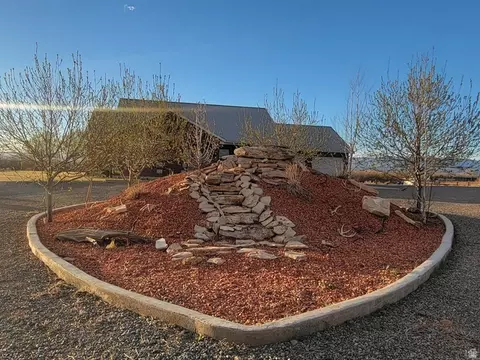 Exterior - 9755 E 4000 N, Lapoint, UT 84039 photo 18 of 28