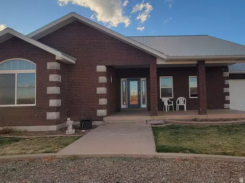Exterior - 9755 E 4000 N, Lapoint, UT 84039 photo 23 of 28