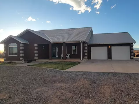 Exterior - 9755 E 4000 N, Lapoint, UT 84039 photo 2 of 28