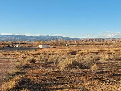 Exterior - 9755 E 4000 N, Lapoint, UT 84039 photo 17 of 28