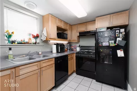Kitchen - 265 W 200 N, Logan, UT 84321 photo 5 of 6