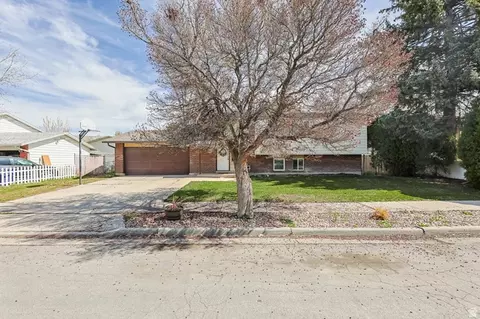 556 N New Star Dr W, Salt Lake City, UT 84116