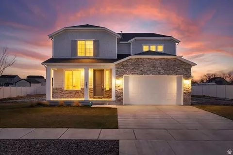 2927 W Coastline Dr S, Syracuse, UT 84075