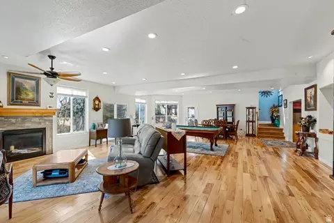 Living - 1761 S Davis Blvd E, Bountiful, UT 84010 photo 2 of 3