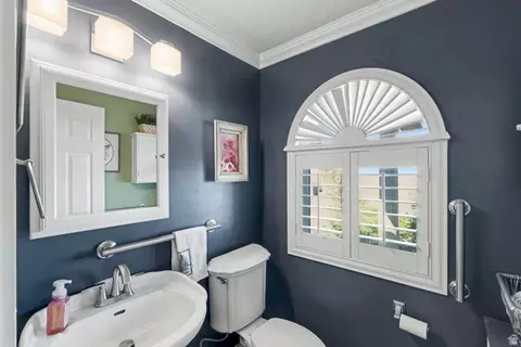 Bath - 1761 S Davis Blvd E, Bountiful, UT 84010 photo 5 of 6