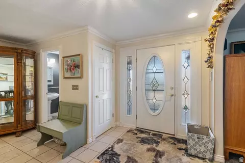 Entry Way - 1761 S Davis Blvd E, Bountiful, UT 84010 photo 1 of 2