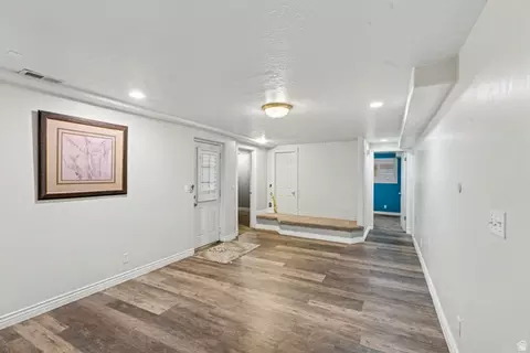 Entry Way - 1761 S Davis Blvd E, Bountiful, UT 84010 photo 2 of 2