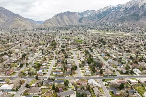 View/Area - 4160 S 2700 E, Holladay, UT 84124 photo 4 of 7