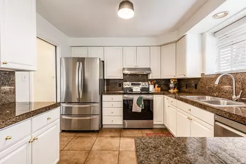 Kitchen - 4160 S 2700 E, Holladay, UT 84124 photo 3 of 3