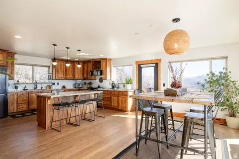 Kitchen - 277 E Crestview Dr, Wanship, UT 84017 photo 1 of 6