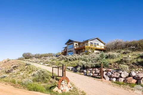 277 E Crestview Dr, Wanship, UT 84017