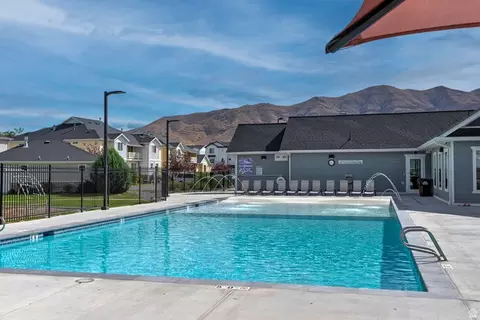 Exterior - 3944 N Eagle Point Ln N, Eagle Mountain, UT 84005 photo 6 of 8