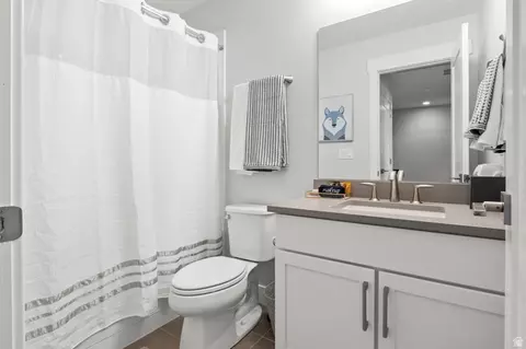Bath - 1025 W Wasatch Spring Rd #Q5, Hideout, UT 84036 photo 3 of 4