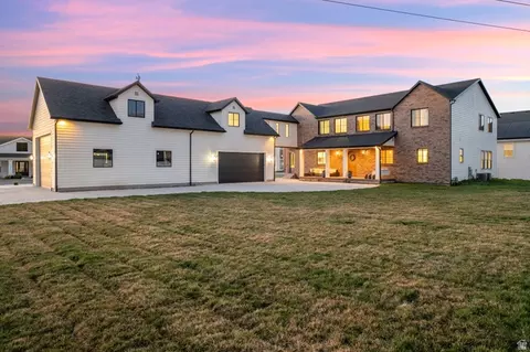 998 W 1950 N, West Bountiful, UT 84087