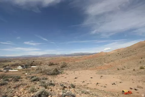 10495 E 7750 N, Lapoint, UT 84039 photo 18