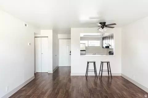 925 E Creekhill Ln #11, Midvale, UT 84047
