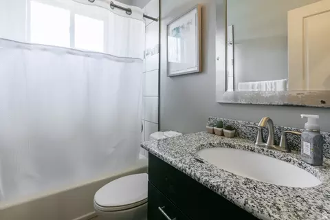 Bath - 51 W Stauffer Ln S, Murray, UT 84107 photo 1 of 4