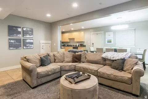 Living - 51 W Stauffer Ln S, Murray, UT 84107 photo 4 of 4