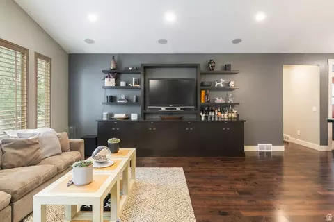 Living - 51 W Stauffer Ln S, Murray, UT 84107 photo 2 of 4