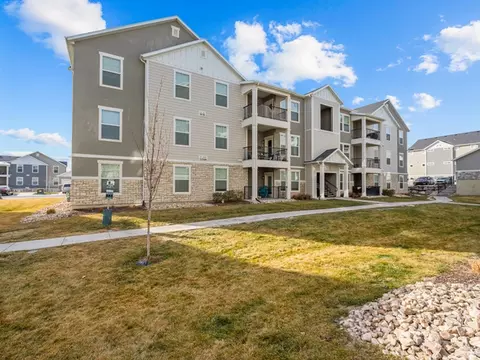 1812 W Terra Vista Ln #202, Saratoga Springs, UT 84045