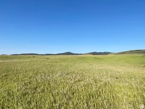 19300 N Daniels Rd, Malad City, ID 83252