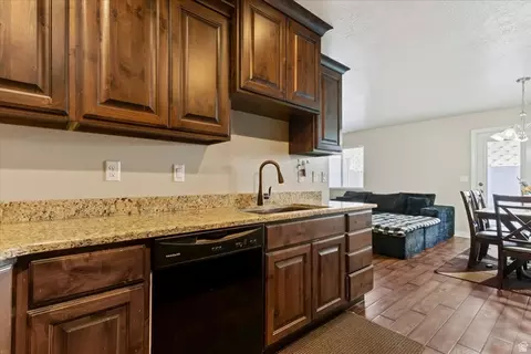 Kitchen - 1809 E Whitetail Dr, Layton, UT 84040 photo 3 of 4