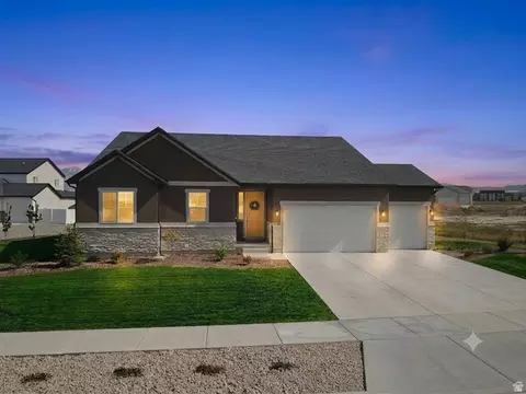635 S Chan Dr E, Grantsville, UT 84029