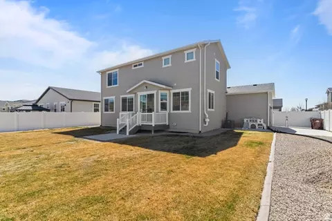 Exterior - 1395 E Kelsey Dr, Eagle Mountain, UT 84005 photo 2 of 6