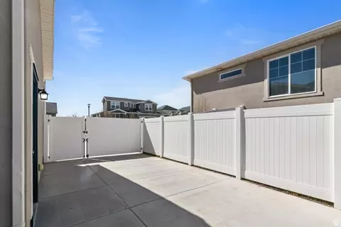 Exterior - 1395 E Kelsey Dr, Eagle Mountain, UT 84005 photo 5 of 6