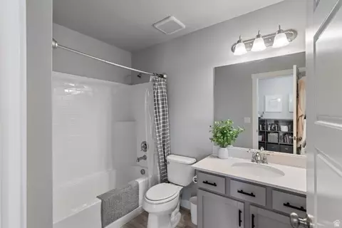 Bath - 1395 E Kelsey Dr, Eagle Mountain, UT 84005 photo 1 of 2