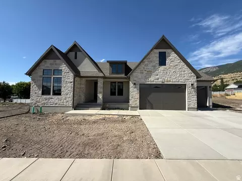 Exterior - 286 W Summerhill Ln, Centerville, UT 84014 photo 3 of 4