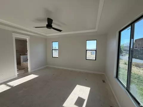 Bedroom - 286 W Summerhill Ln, Centerville, UT 84014 photo 2 of 4