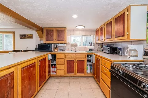 Kitchen - 23200 N Hillside Dr E #G-28, Fairview, UT 84629 photo 2 of 3