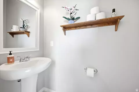 Bath - 707 E 380 S, American Fork, UT 84003 photo 1 of 3