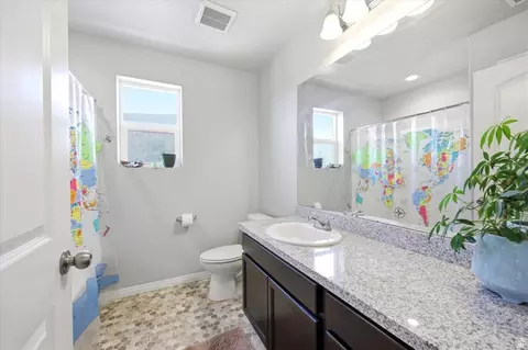 Bath - 707 E 380 S, American Fork, UT 84003 photo 3 of 3