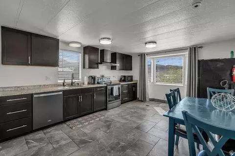 326 W 30 N, La Verkin, UT 84745
