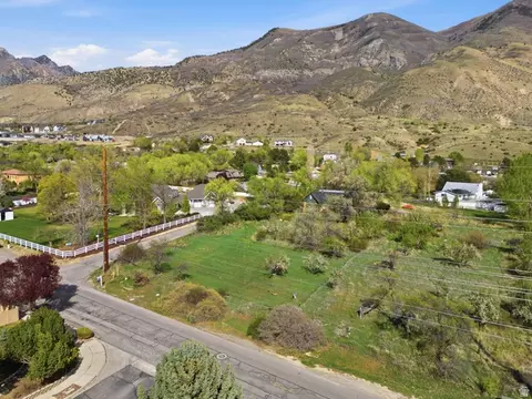 3963 W 9850 N, Cedar Hills, UT 84062