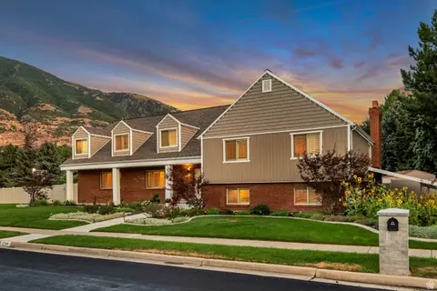 Exterior - 2148 E Pinecrest Ln S, Sandy, UT 84092 photo 4 of 7