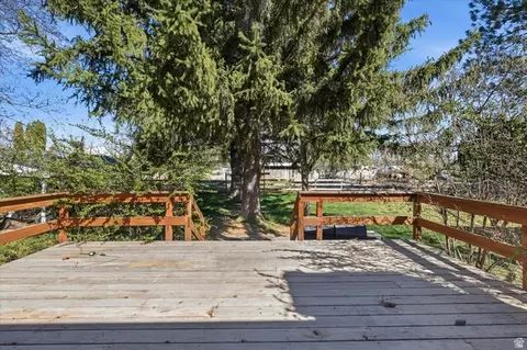Exterior - 415 E 1st S, Preston, ID 83263 photo 9 of 12