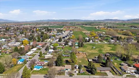 View/Area - 415 E 1st S, Preston, ID 83263 photo 2 of 14