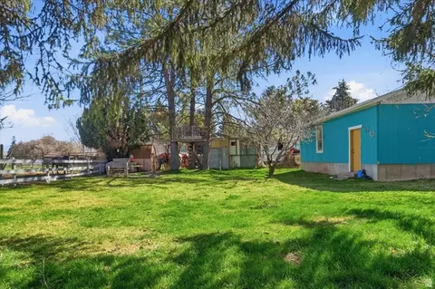 Exterior - 415 E 1st S, Preston, ID 83263 photo 10 of 12