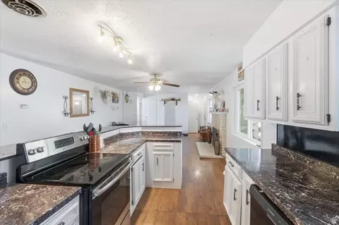 Kitchen - 415 E 1st S, Preston, ID 83263 photo 3 of 4