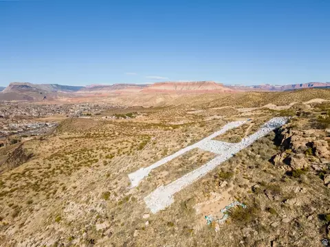 Undisclosed, Hurricane, UT 84737 photo 2