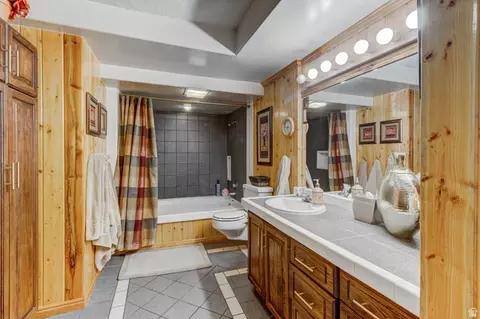 Bath - 775 E 1500 S, Bountiful, UT 84010 photo 4 of 6